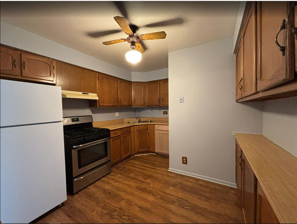 231 Gregory Street - Photo 2