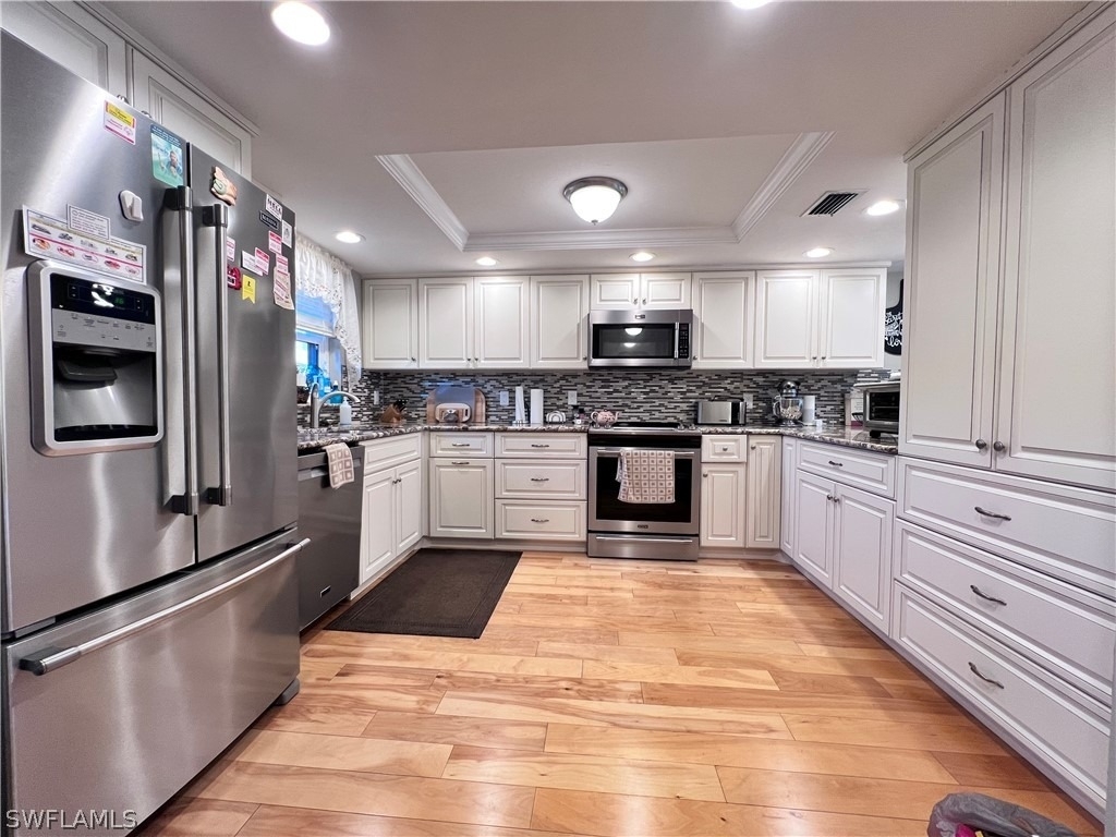 332 Charlemagne Boulevard - Photo 12