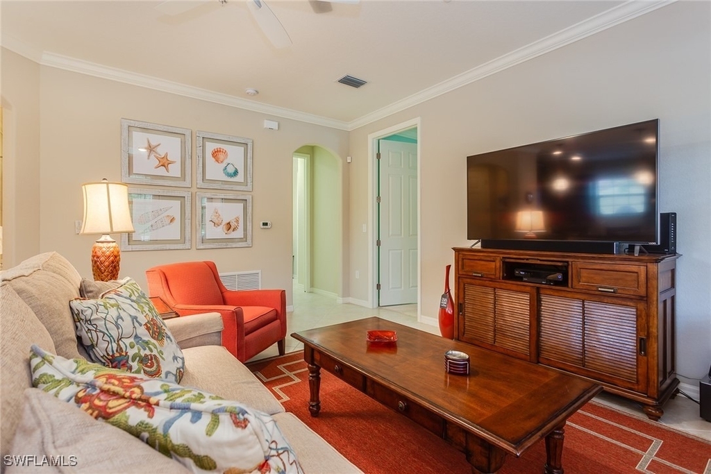 9082 Capistrano Street N - Photo 2