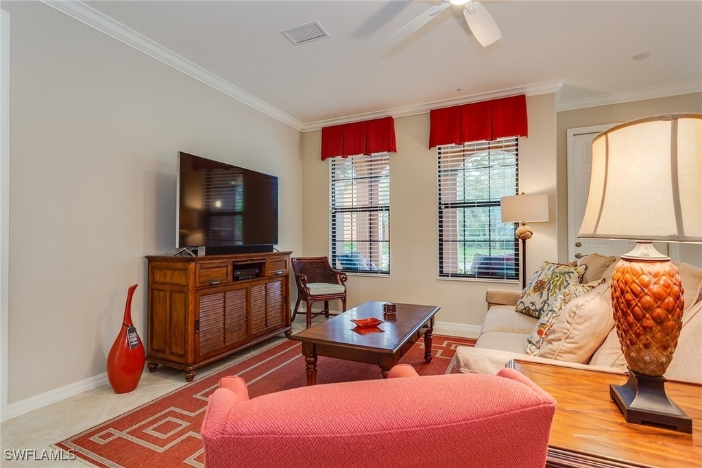 9082 Capistrano Street N - Photo 3