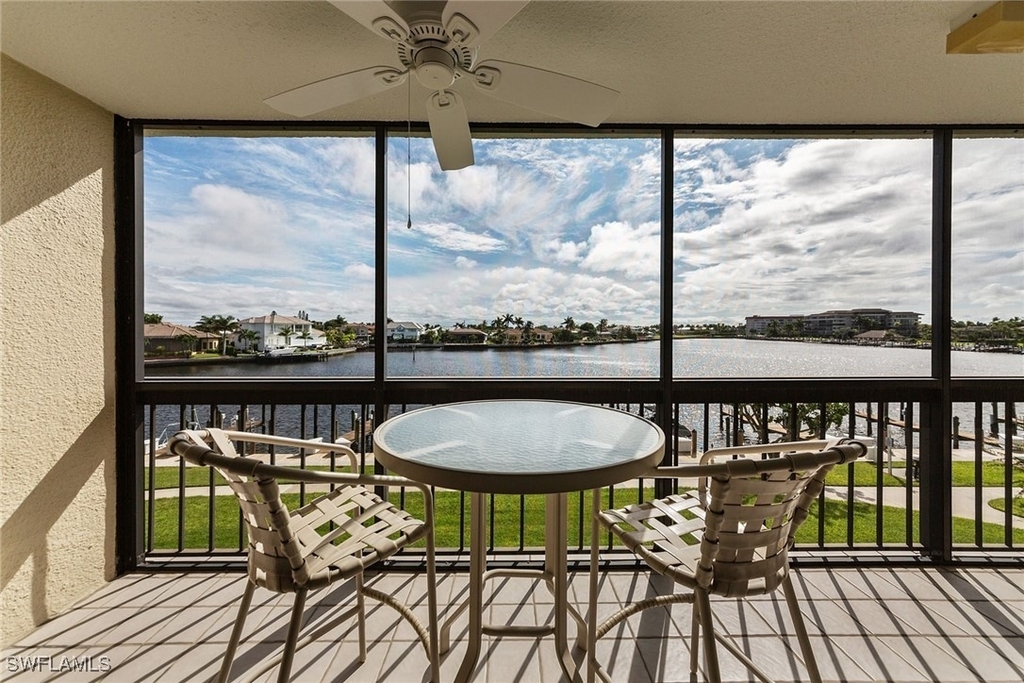 591 Seaview Court - Photo 0