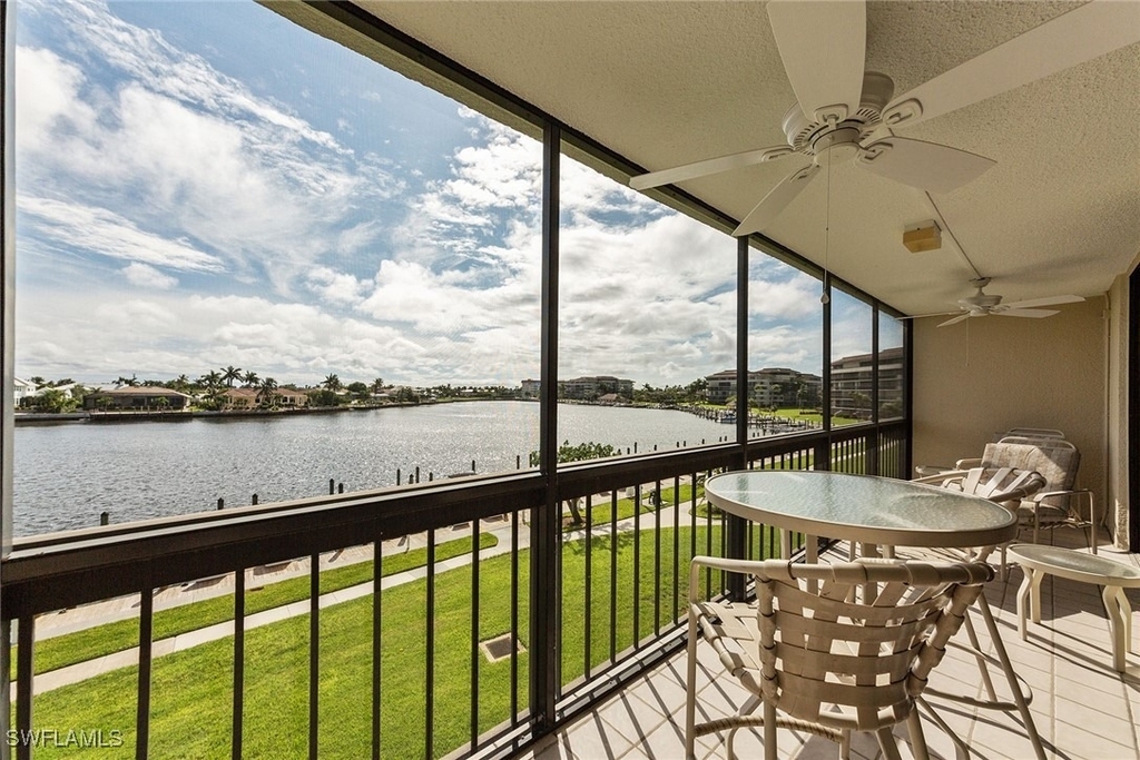 591 Seaview Court - Photo 12