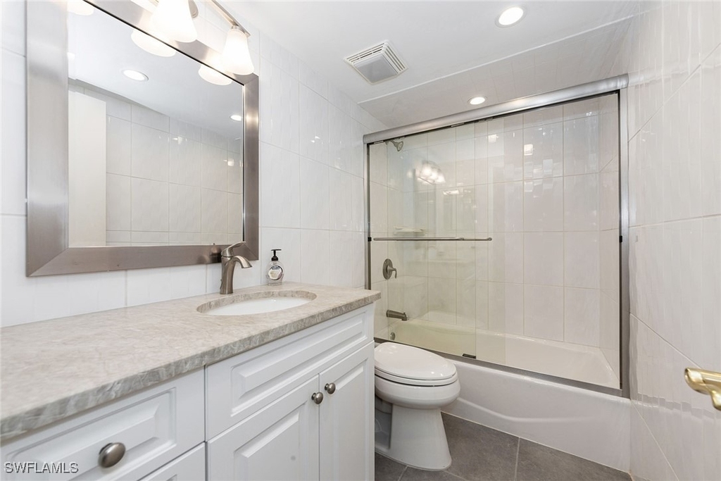 591 Seaview Court - Photo 11
