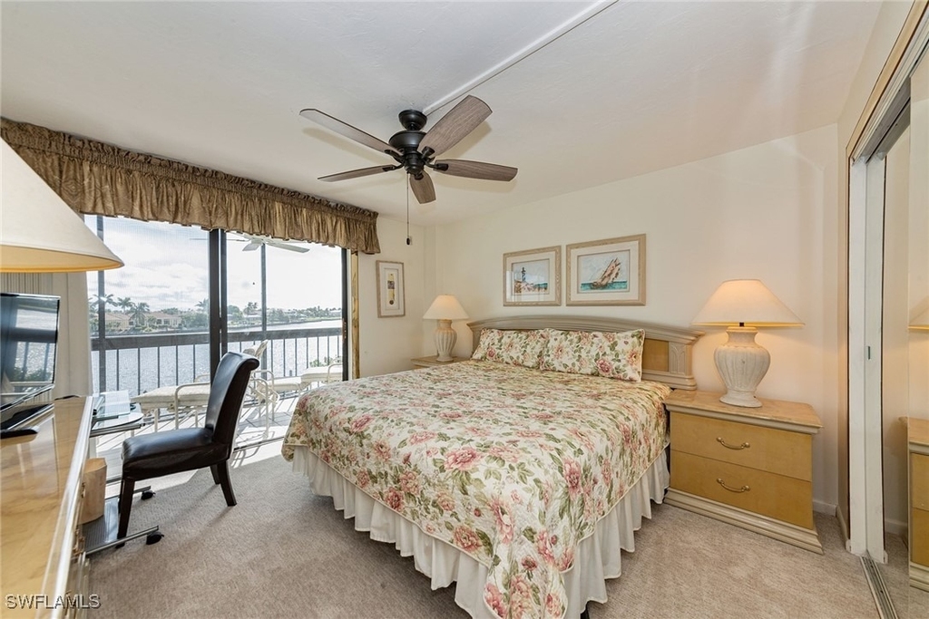 591 Seaview Court - Photo 7