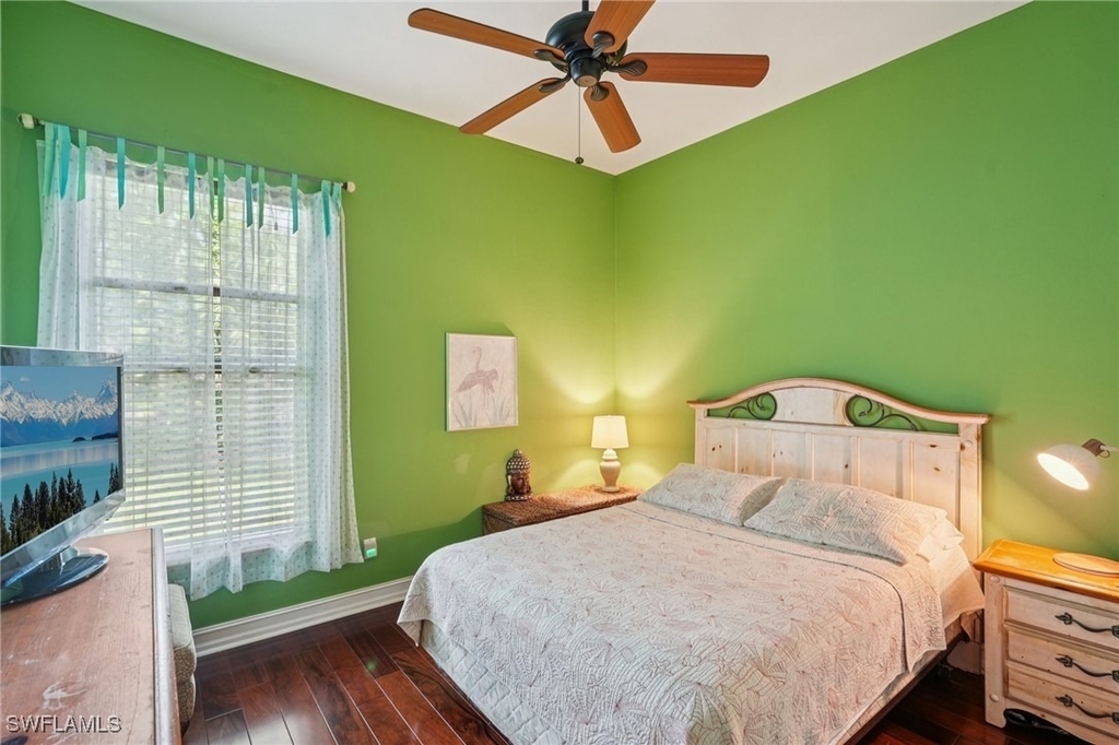2621 Golden Gate Boulevard W - Photo 31