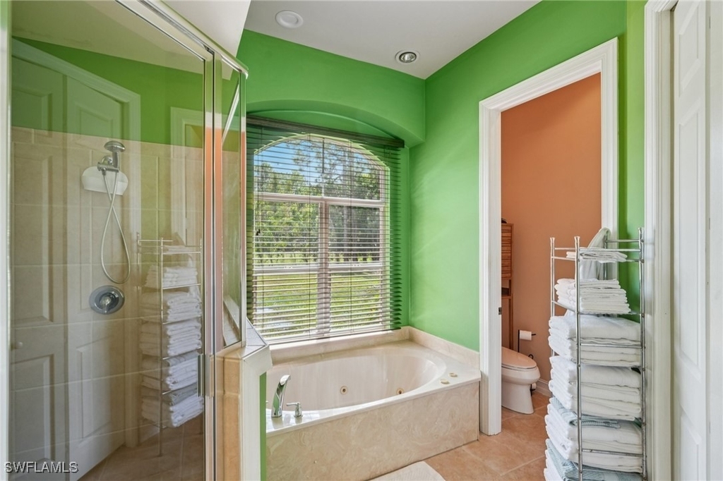 2621 Golden Gate Boulevard W - Photo 22