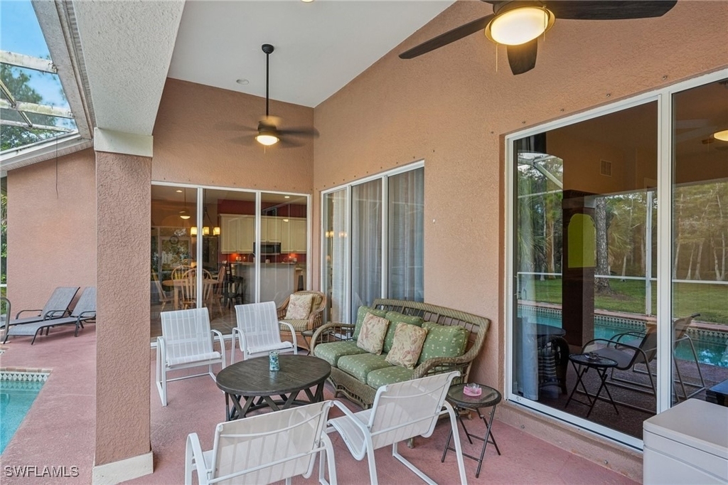 2621 Golden Gate Boulevard W - Photo 30
