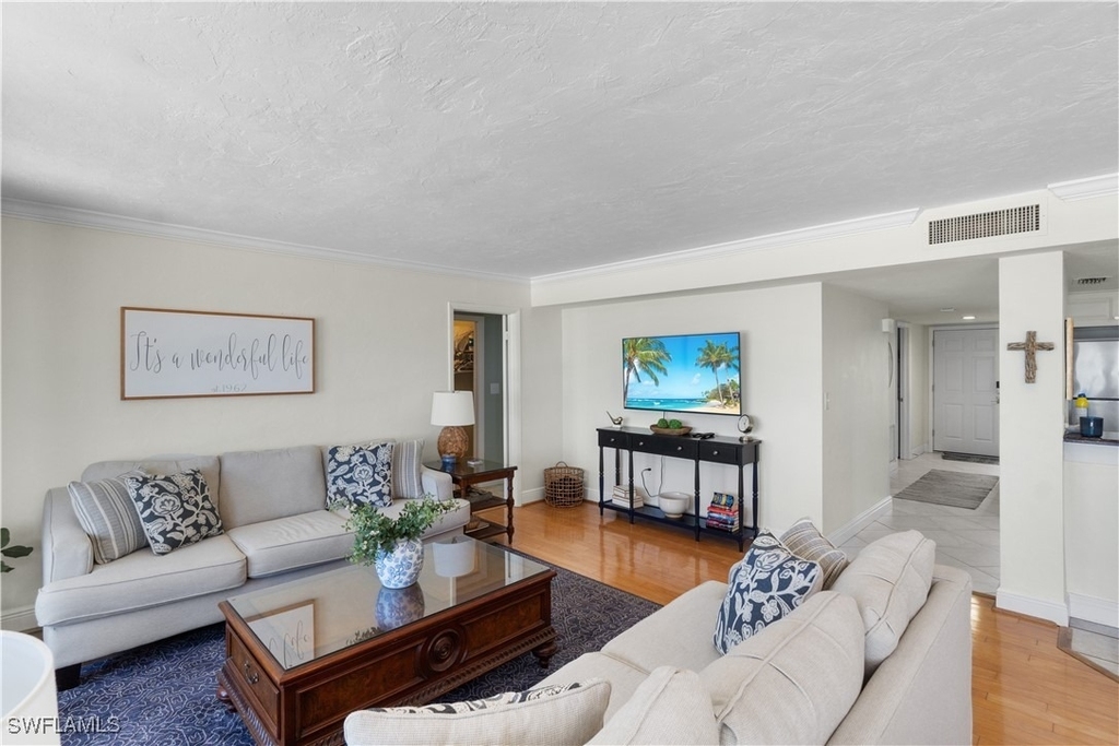 9715 Gulf Shore Drive - Photo 4