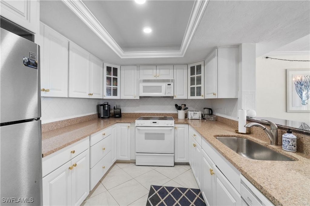 9715 Gulf Shore Drive - Photo 6