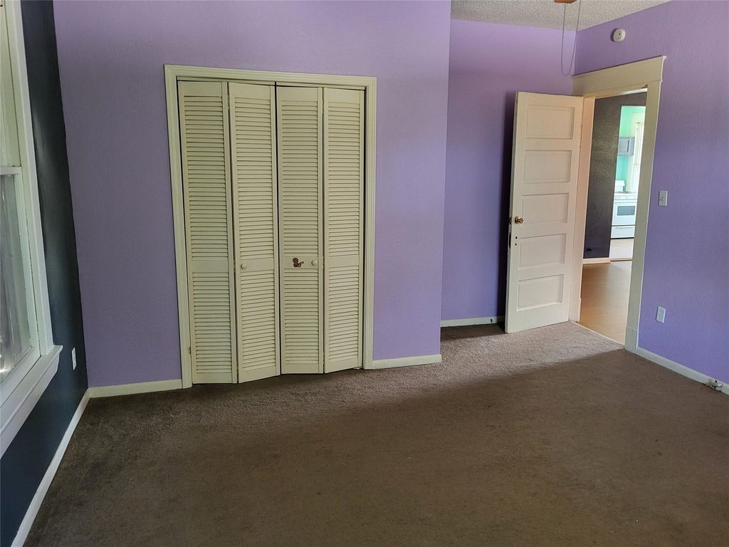 4401 Avenue Q 1/2 - Photo 8