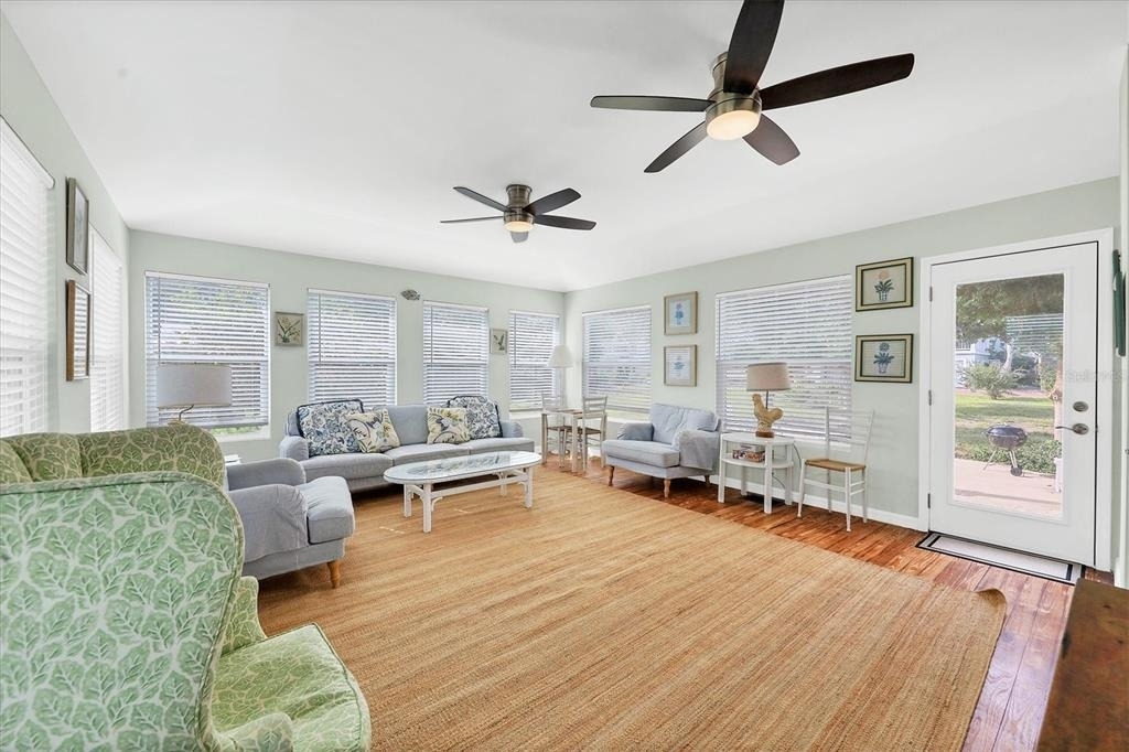 231 Gilchrist Avenue - Photo 32