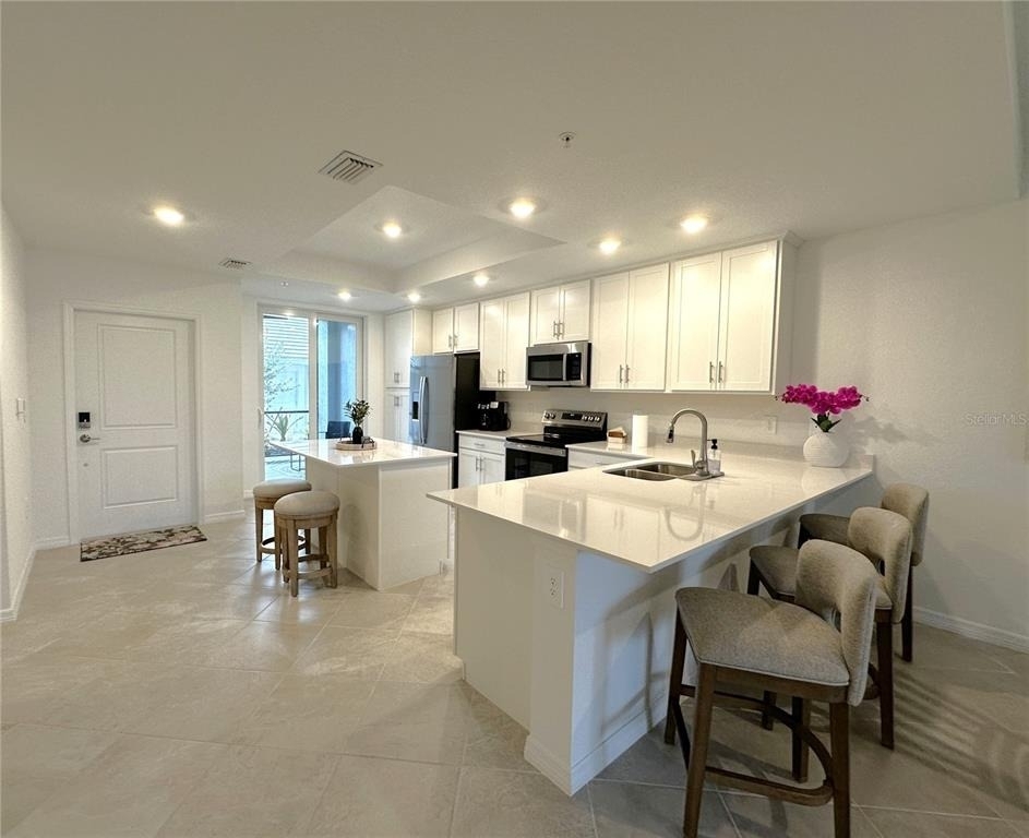 14221 Heritage Landing Boulevard - Photo 3