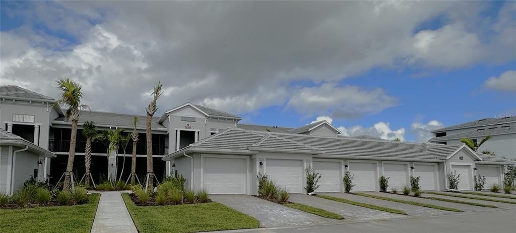 14221 Heritage Landing Boulevard - Photo 0