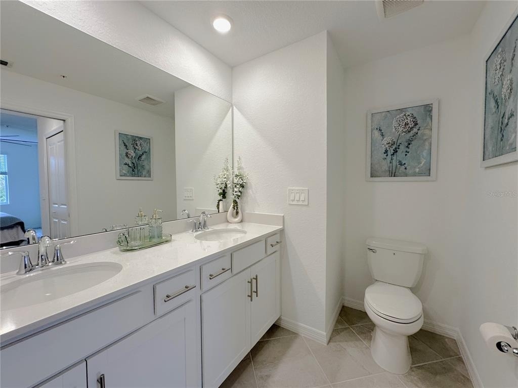 14221 Heritage Landing Boulevard - Photo 16