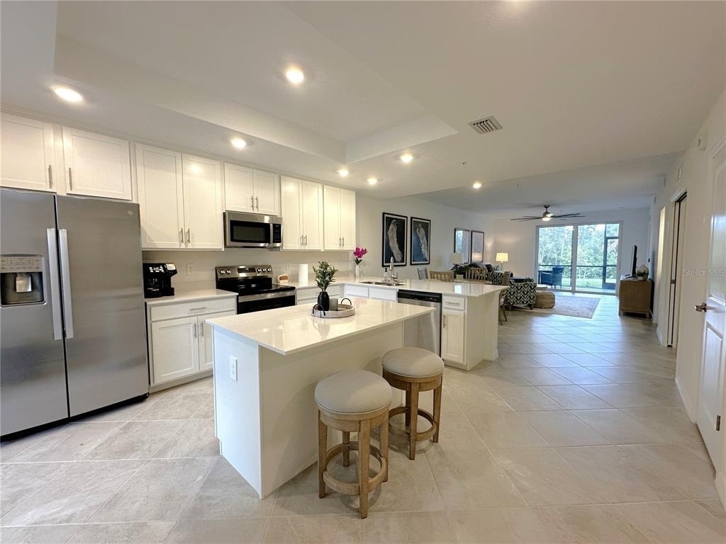 14221 Heritage Landing Boulevard - Photo 5