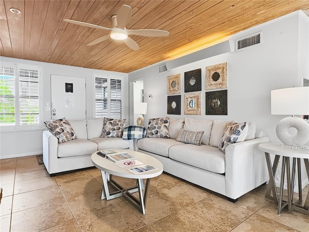 2823 Gulf Of Mexico Drive - Photo 5