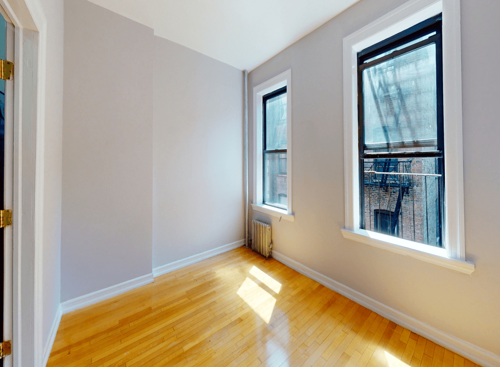 East 13th Street - Photo 1