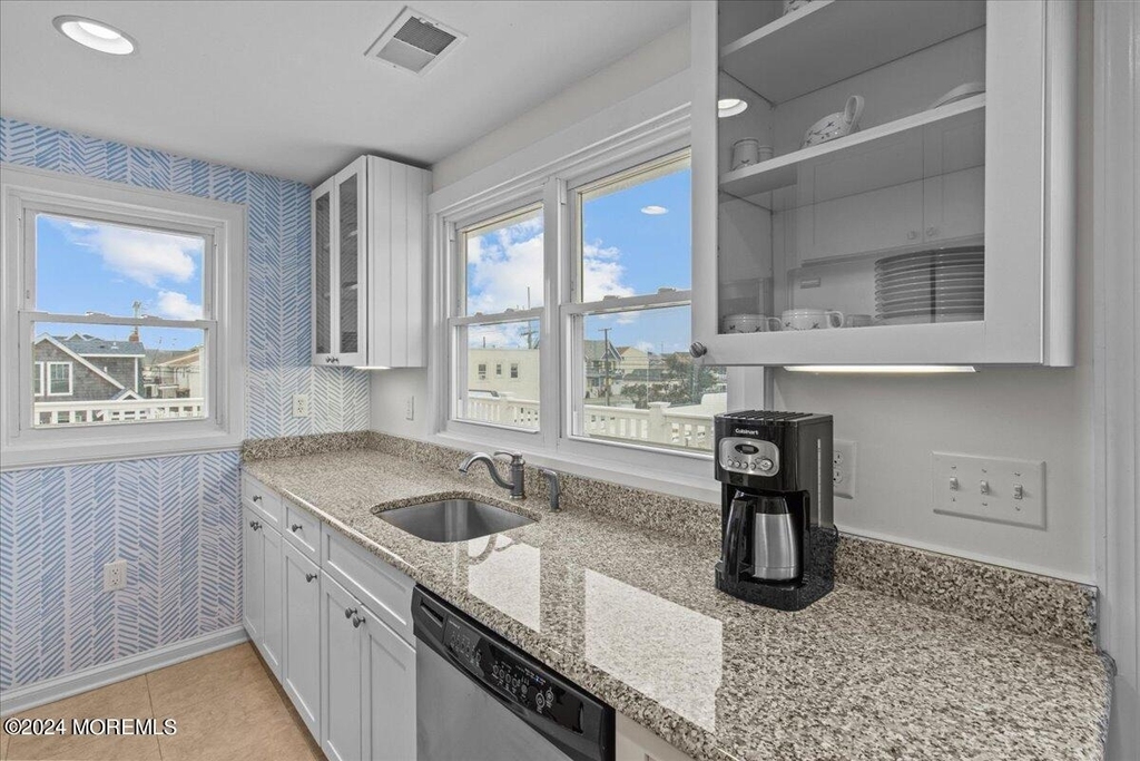 51 3rd Avenue - Photo 5