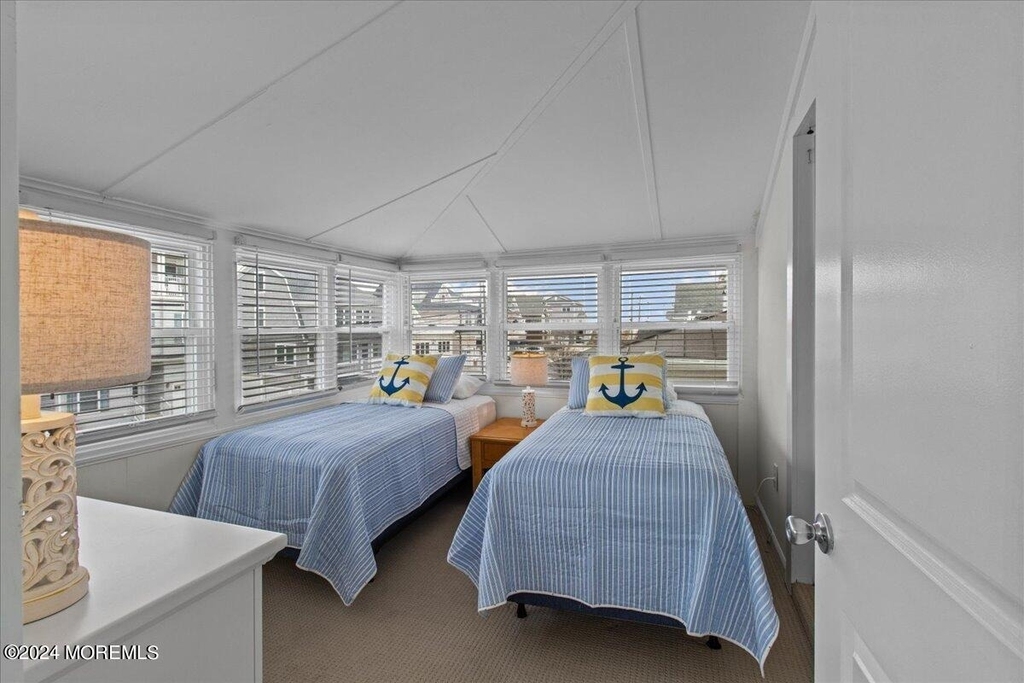 51 3rd Avenue - Photo 19