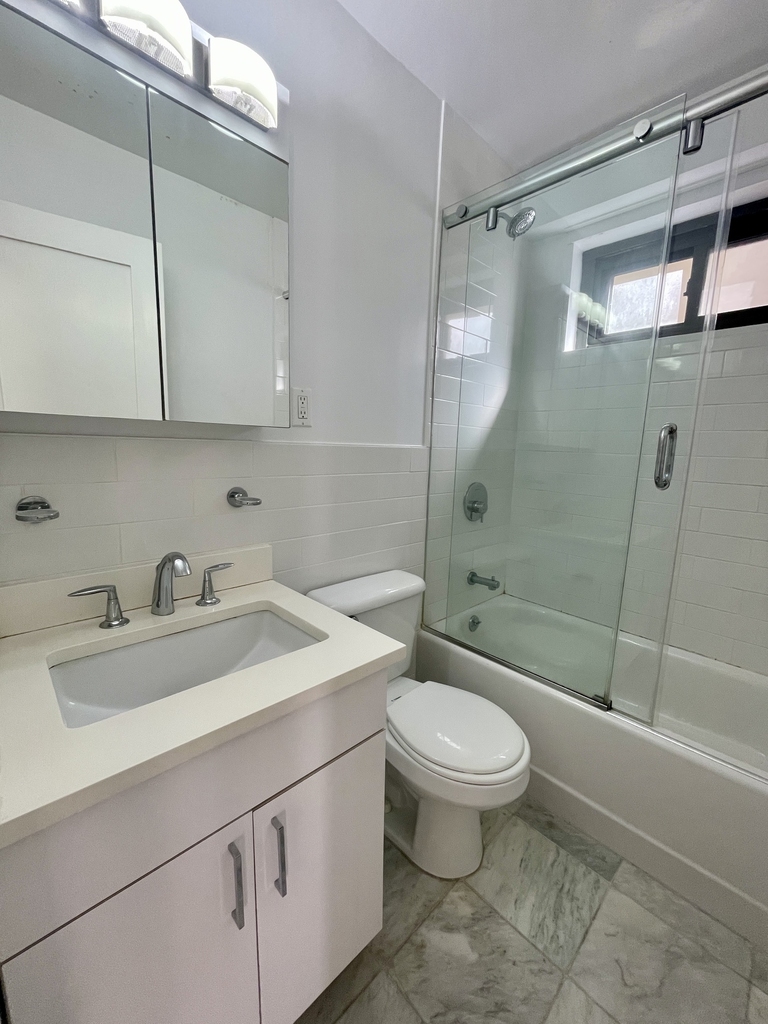 400 East 89th Street - Photo 10