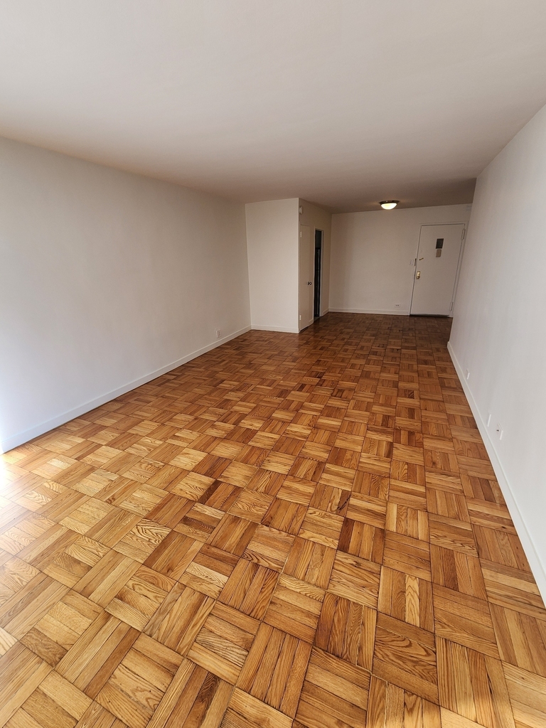 145 4th Avenue - Photo 2