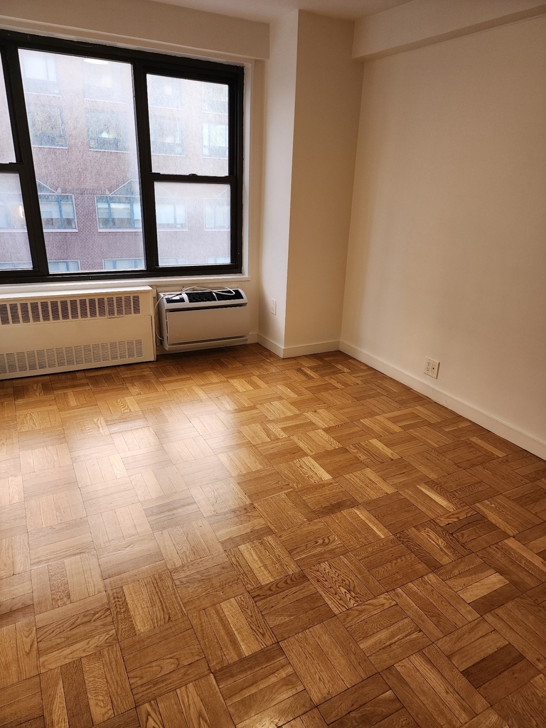 145 4th Avenue - Photo 0