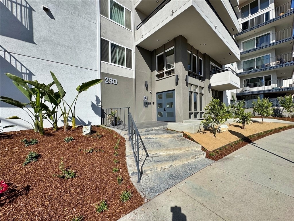 230 S Catalina - Photo 0