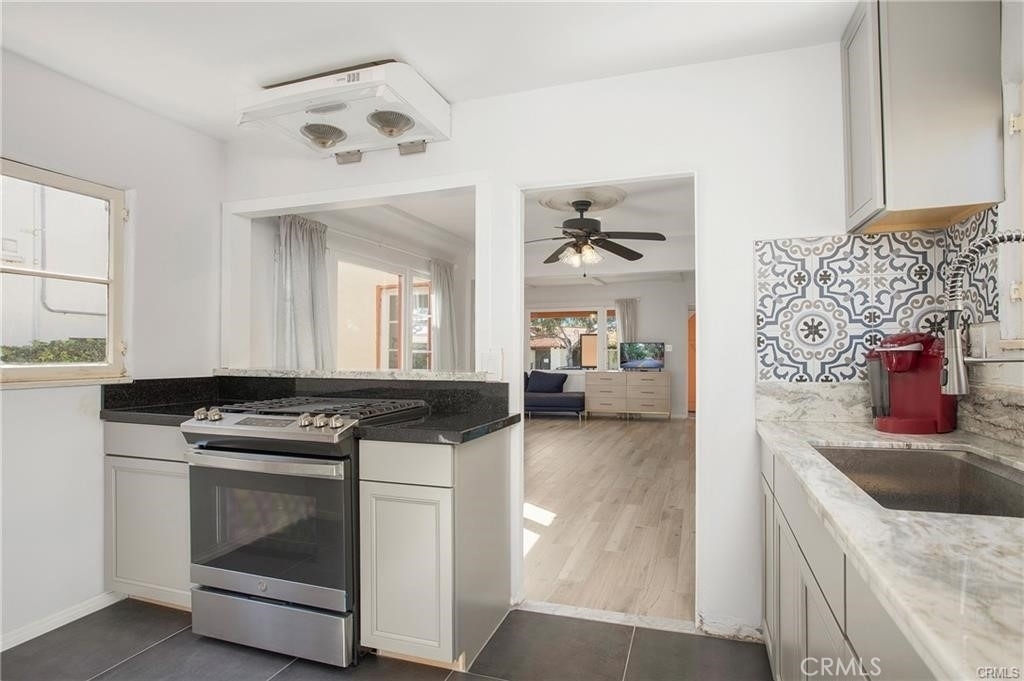 251 Avenida Del Mar - Photo 3