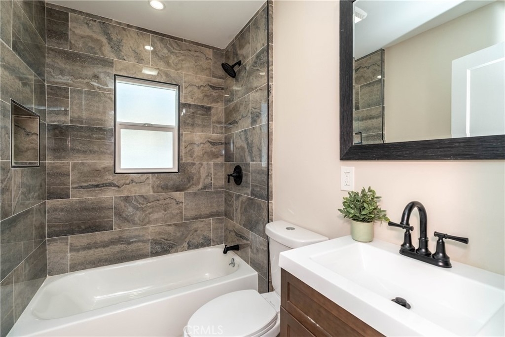 2241 Grand Ave - Photo 8