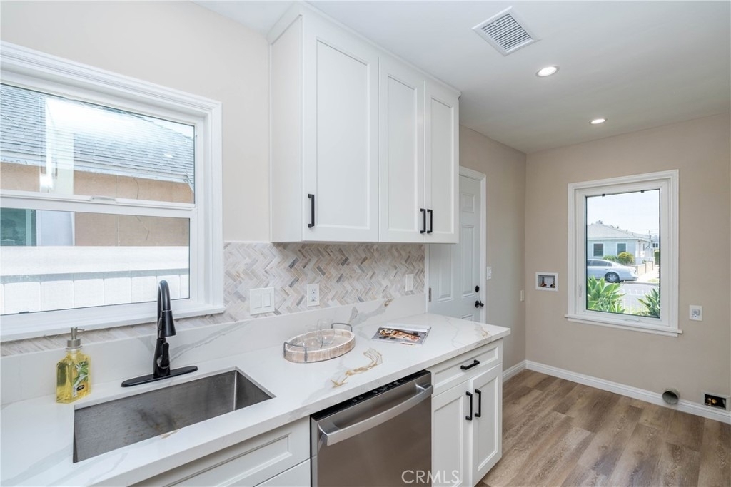 2241 Grand Ave - Photo 4