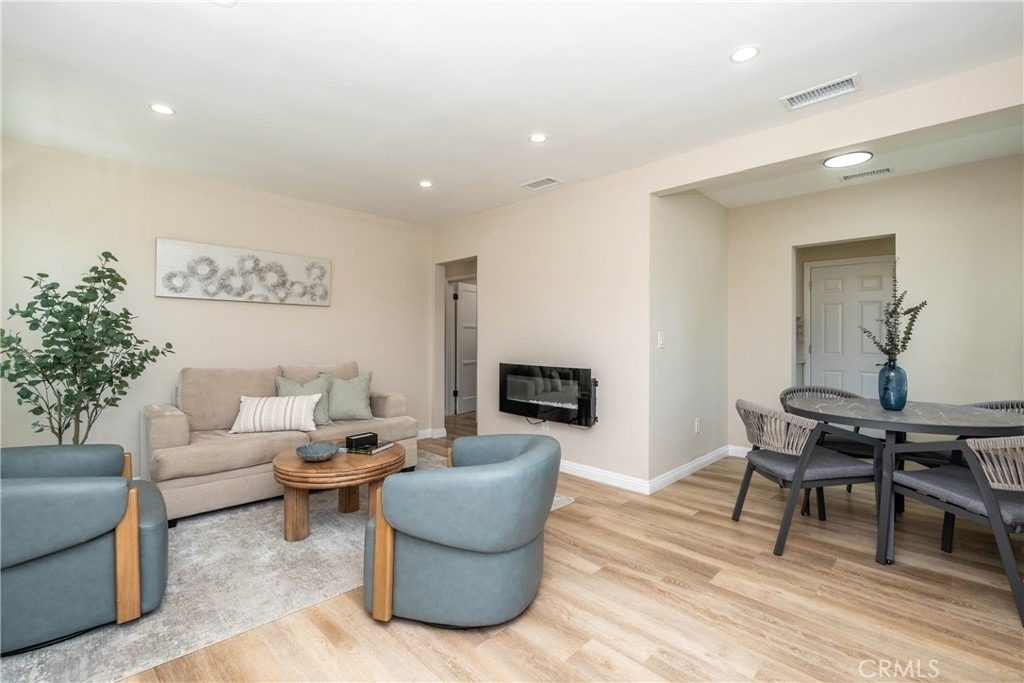 2241 Grand Ave - Photo 2