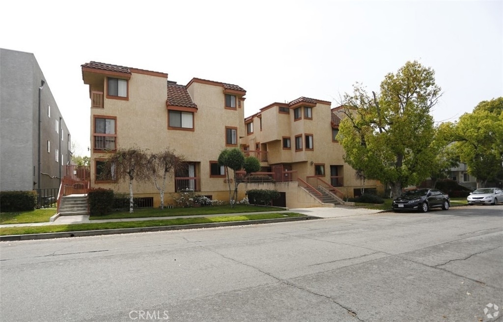 410 Milford Street - Photo 0