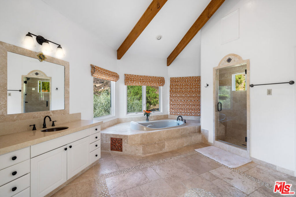 34136 Mulholland Highway - Photo 20