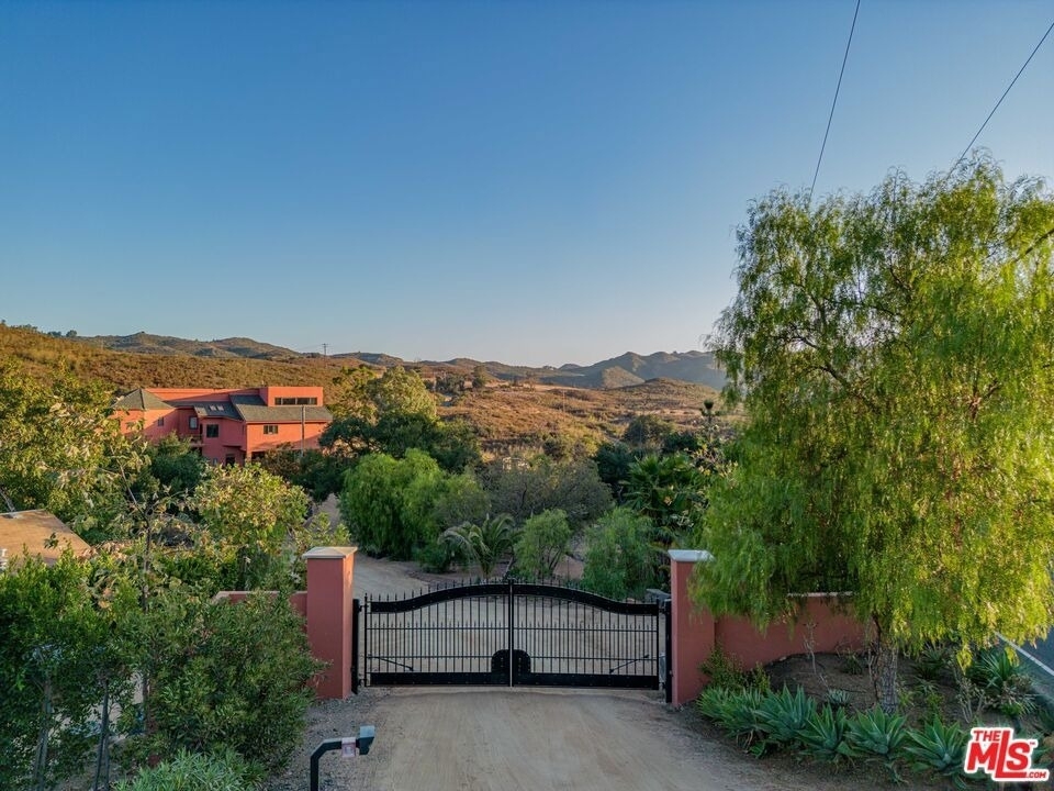 34136 Mulholland Highway - Photo 67