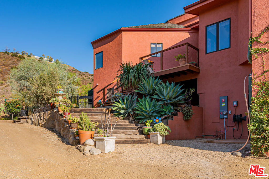 34136 Mulholland Highway - Photo 57