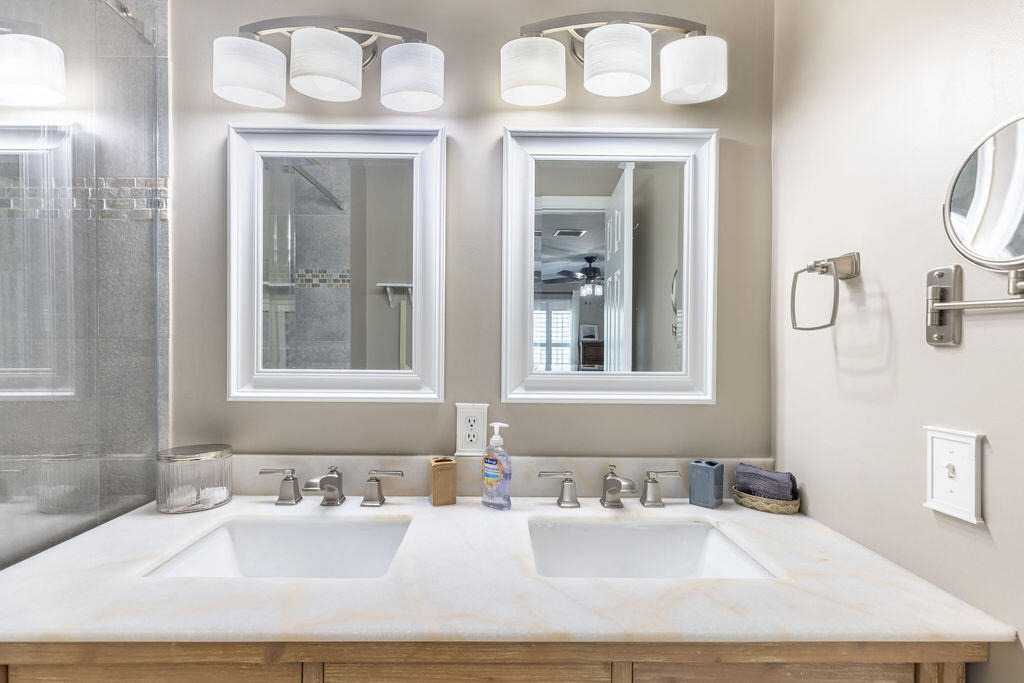 1038 Jeffery Street - Photo 20