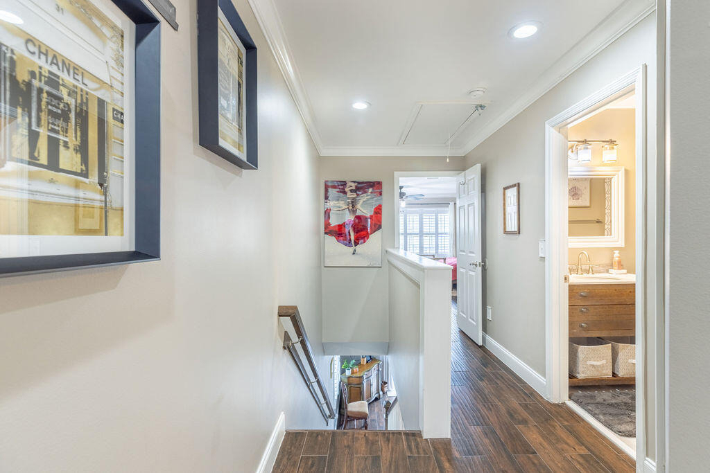 1038 Jeffery Street - Photo 26