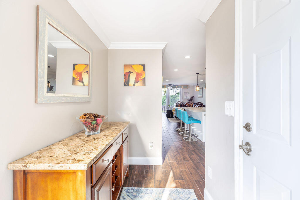 1038 Jeffery Street - Photo 13