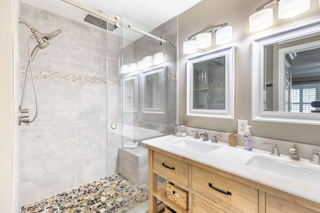 1038 Jeffery Street - Photo 19
