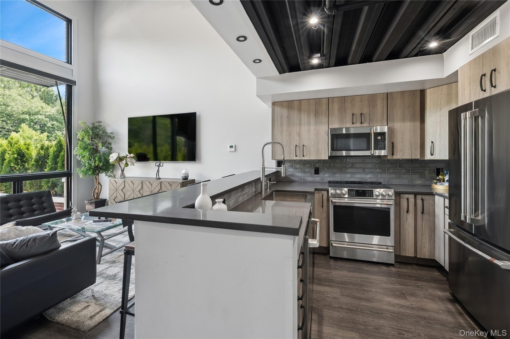 172 E Prospect Avenue - Photo 4