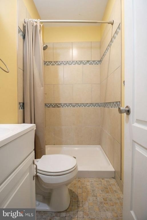 1525 W Seybert Street - Photo 4