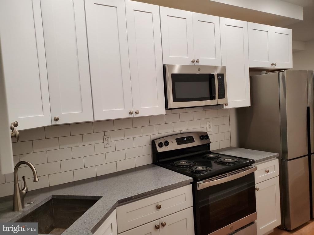 1834 N Bouvier Street - Photo 10