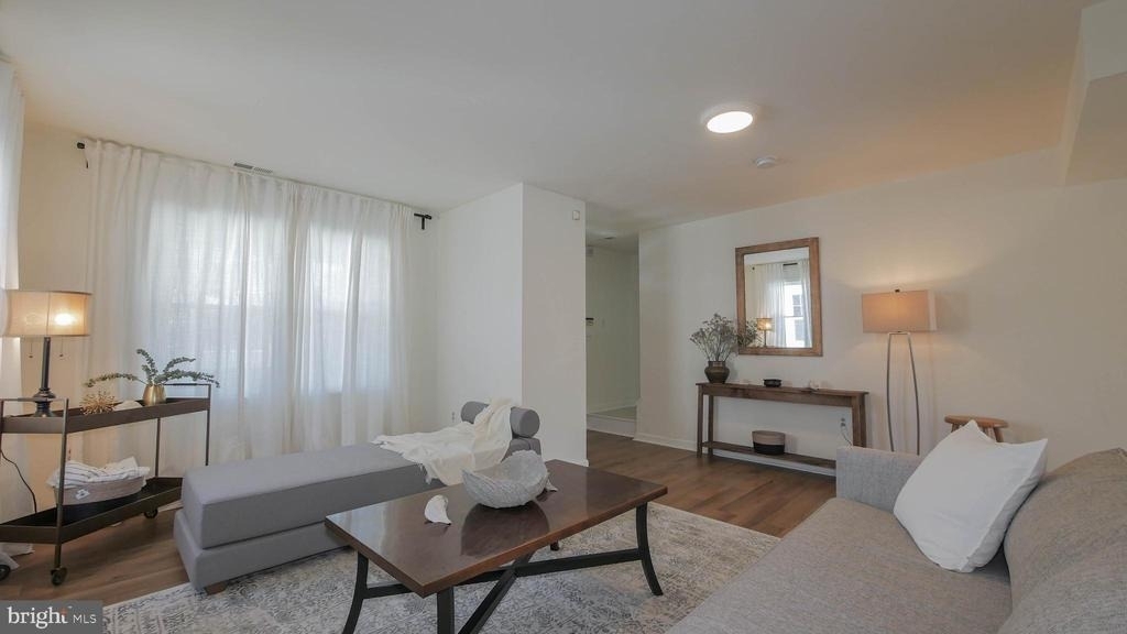 128 N Rhode Island Avenue - Photo 9