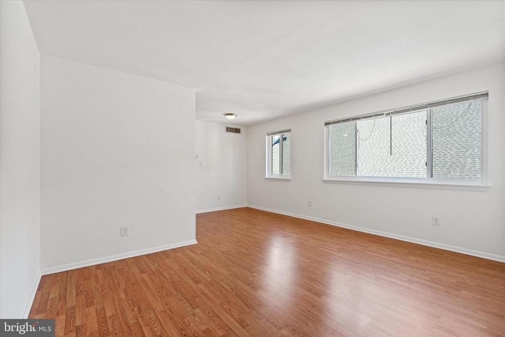630 11th Street Ne - Photo 1