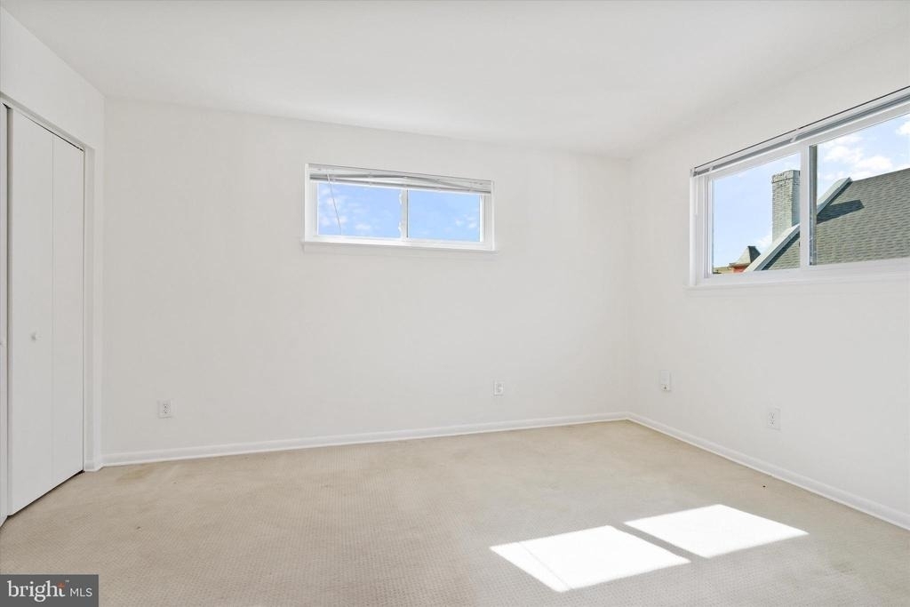 630 11th Street Ne - Photo 9