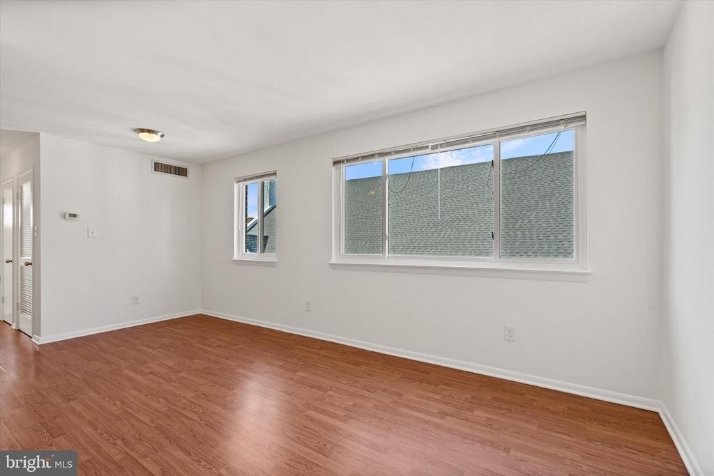 630 11th Street Ne - Photo 3