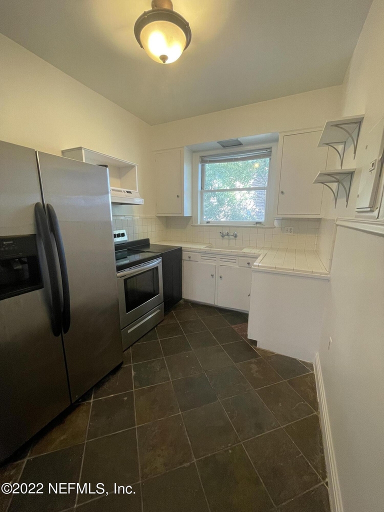 2746 Vernon Terrace - Photo 6