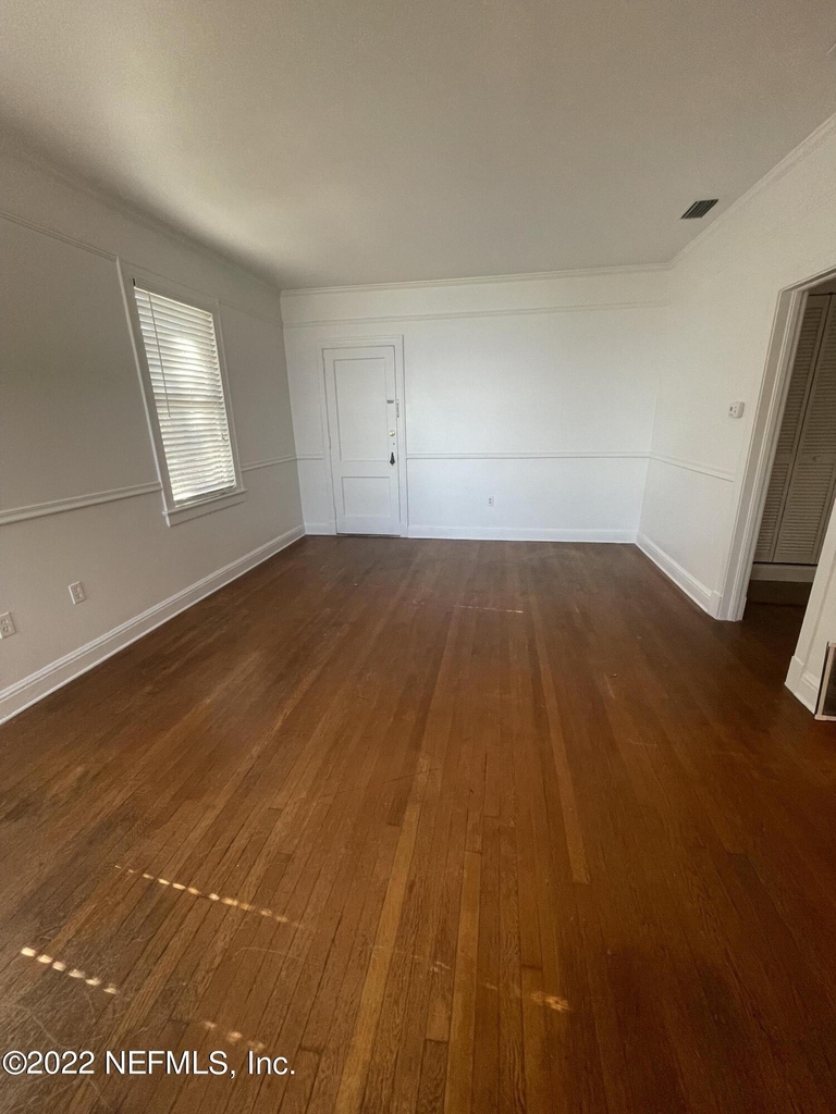 2746 Vernon Terrace - Photo 4