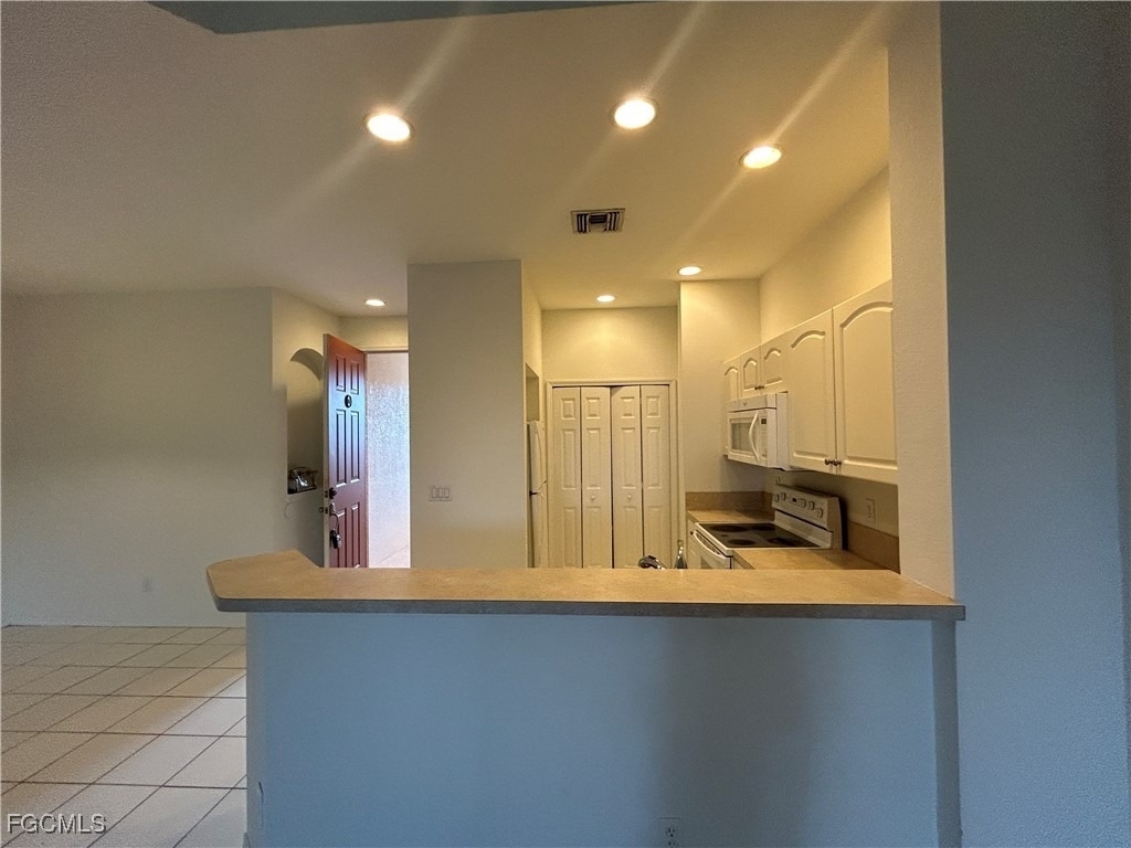 4255 Liron Avenue - Photo 2