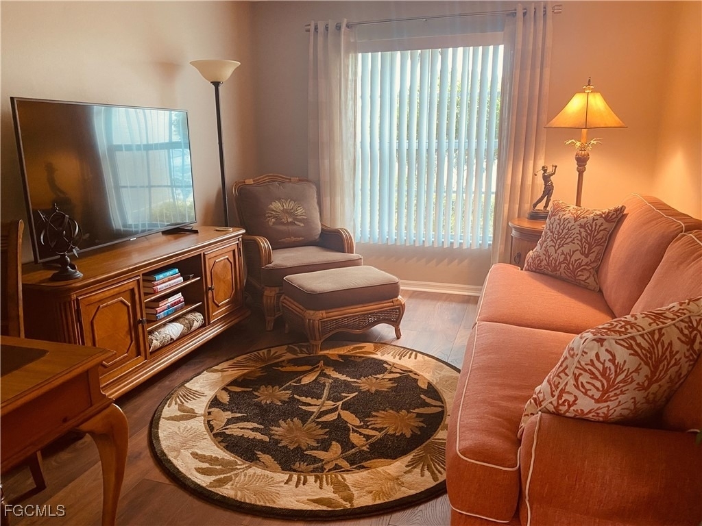 10063 Majestic Avenue - Photo 13
